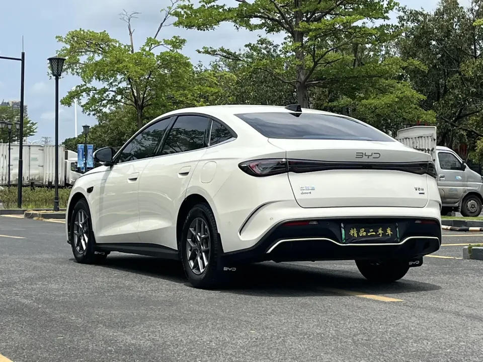 BYD Seal 06DM Intelligent Driving Edition DM-i 80KM Luxury Edition 2025 — миниатюра 2