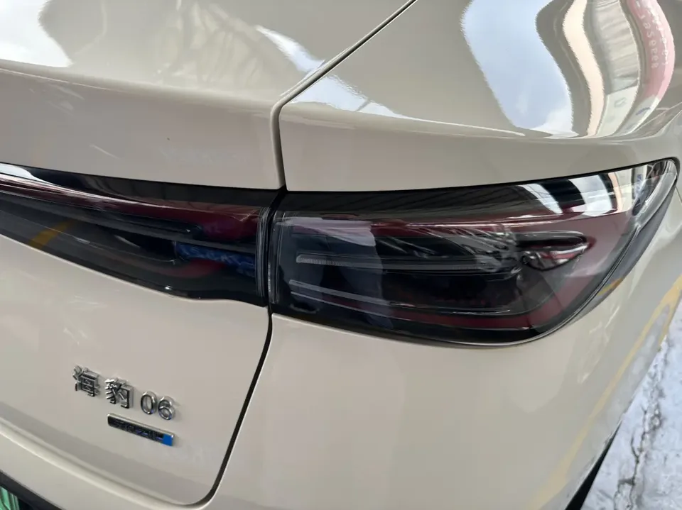 BYD Seal 06DM Intelligent Driving Edition DM-i 80KM Luxury Edition 2025 — миниатюра 3