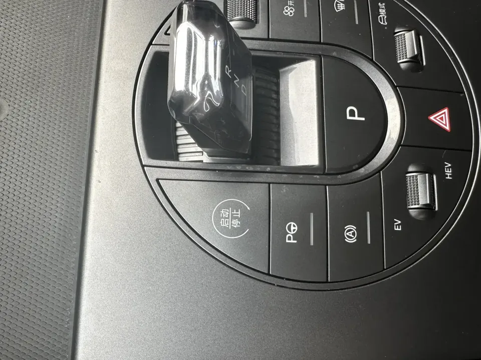 BYD Seal 06DM Intelligent Driving Edition DM-i 80KM Luxury Edition 2025 — миниатюра 4