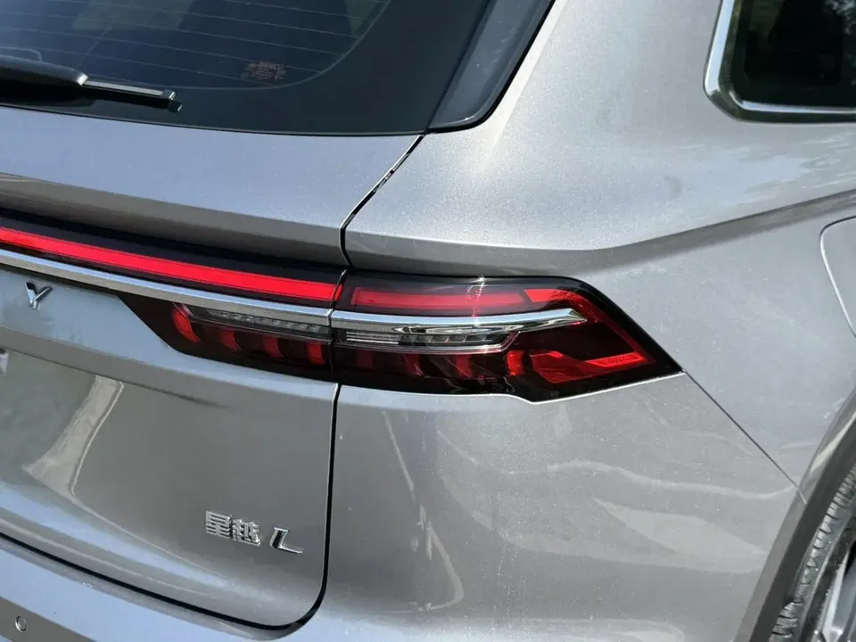 Geely Monjaro 2.0TD DCT EVO 2WD Premium Edition 2023 — миниатюра 3