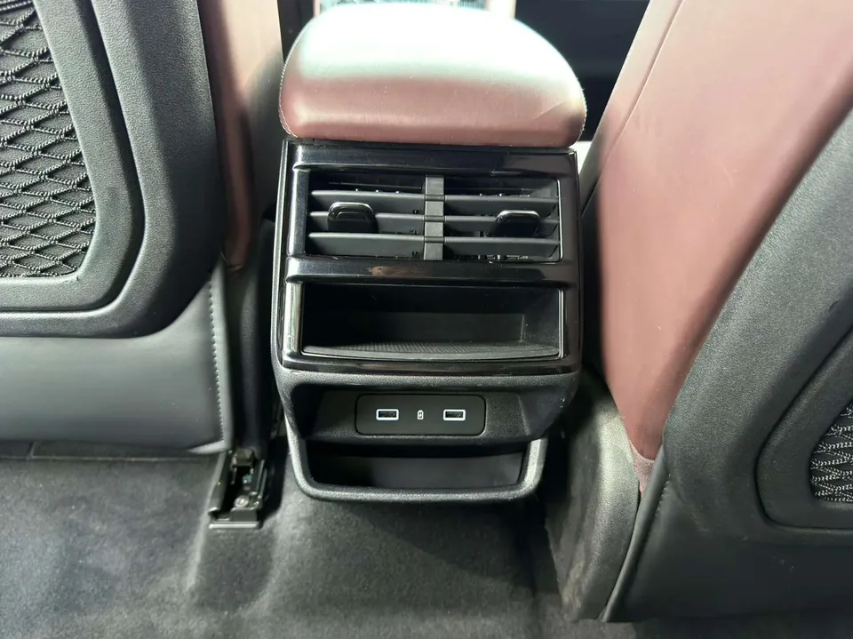 Geely Monjaro 2.0TD DCT EVO 2WD Premium Edition 2022 — миниатюра 3