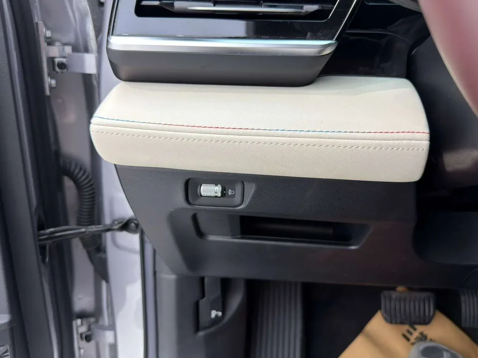 Geely Monjaro 2.0TD DCT EVO 2WD Premium Edition 2022 — миниатюра 4