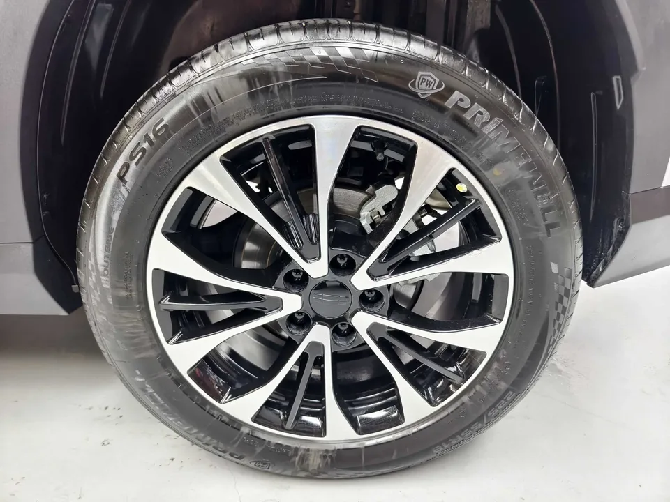 Geely Atlas Boyue 2026 1.5TD Yearning 2025 — миниатюра 3