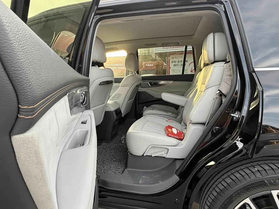 GAC Trumpchi GS8 Trumpchi GS8 2022 Trumpchi GS8 2022 Pilot Series 2.0TGDI 4WD Extreme Edition 6-seater 2022 — thumbnail 5