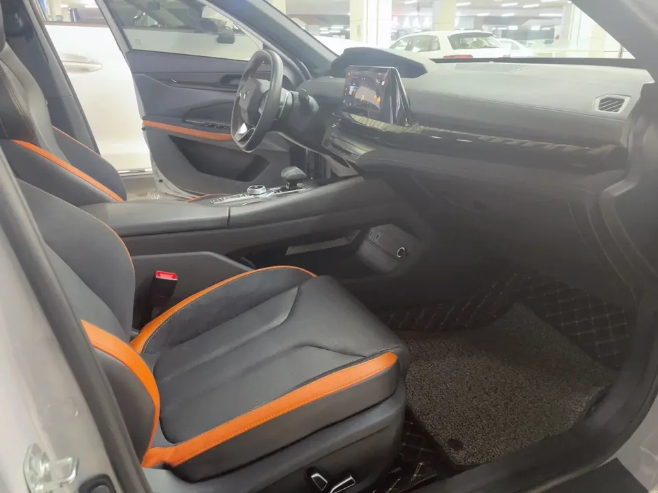 Changan UNI-V 2.0T Fengsu Edition 2022 — миниатюра 3