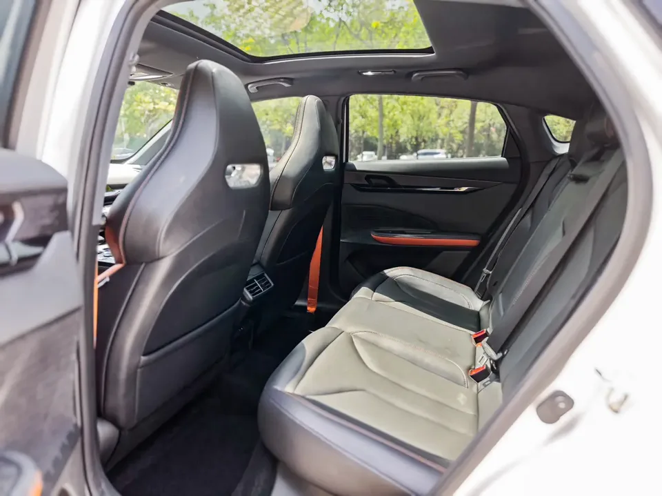 Changan UNI-V 1.5T exclusive model 2024 — миниатюра 4