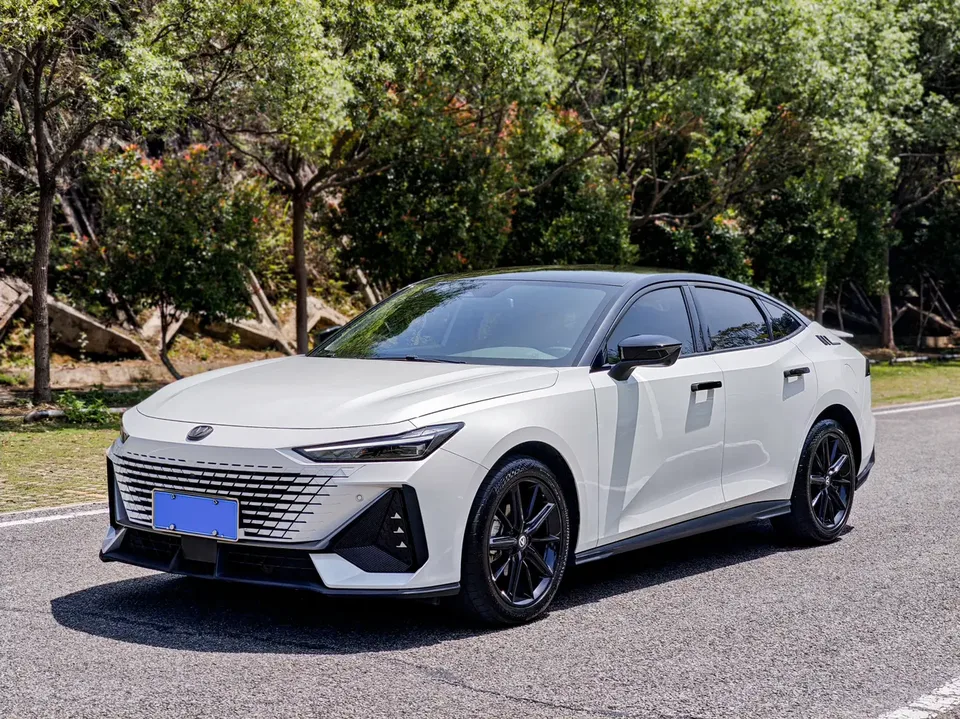 Changan UNI-V 2024