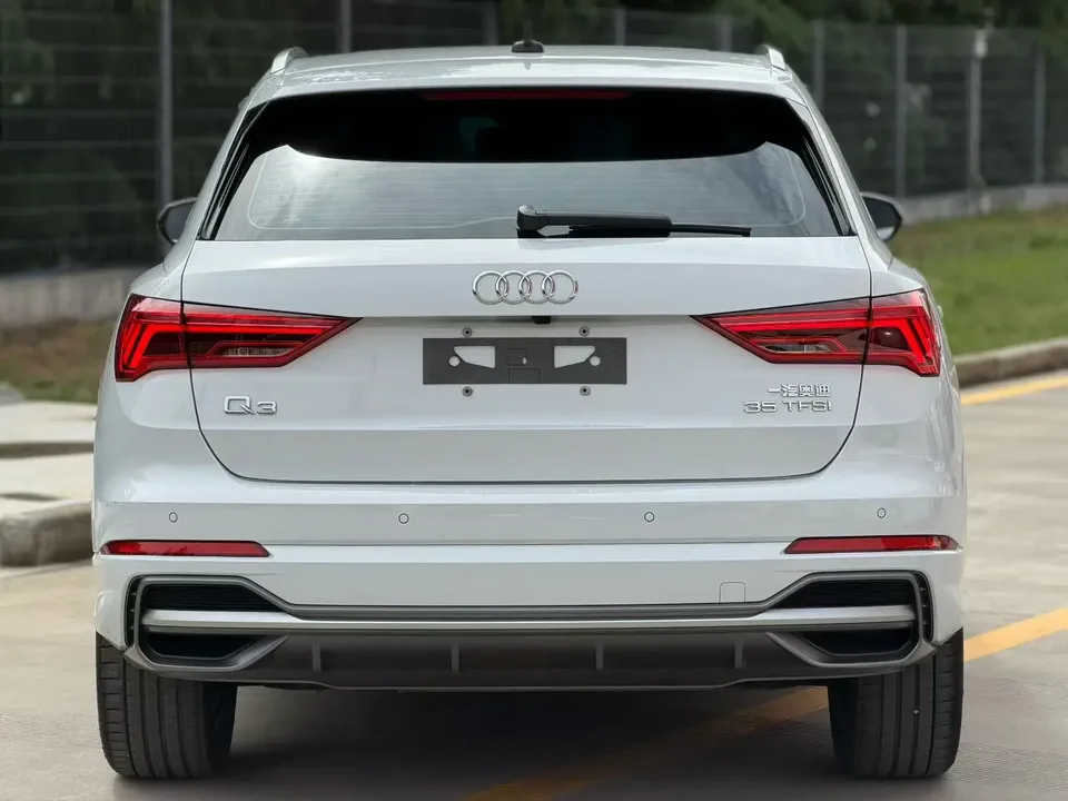 Audi Q3 35 TFSI Fashion Dynamic Edition (1.5T) 2023 — миниатюра 2