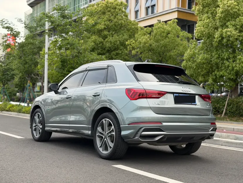 Audi Q3 Audi Q3 2022 40 TFSI Fashionable and Dynamic 2022 — миниатюра 2