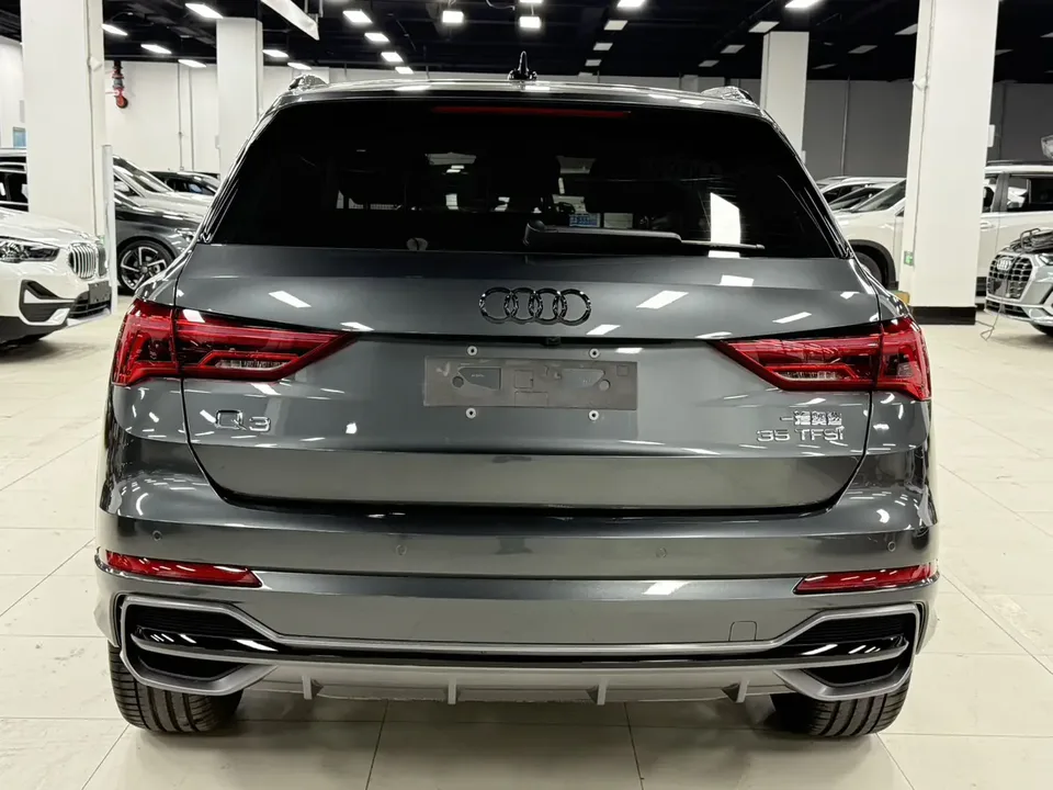 Audi Q3 Audi Q3 2022 35 TFSI Fashionable and Dynamic 2022 — миниатюра 2