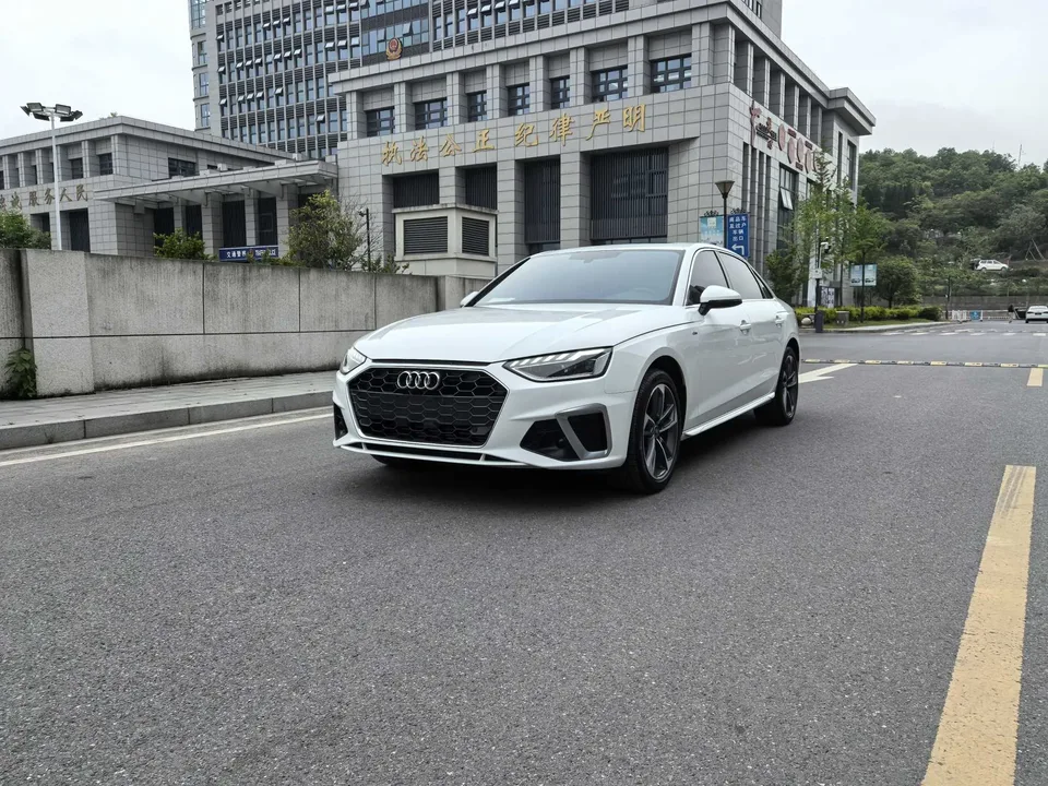 Audi a4 l 2024