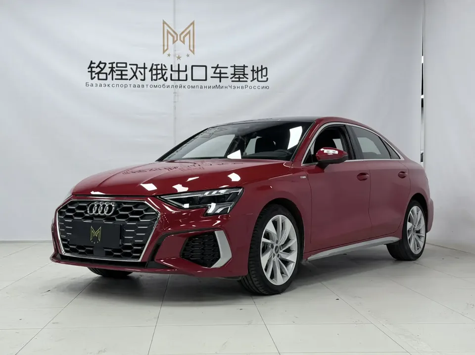 Audi A3 A3L Limousine 35 TFSI Fashion Sports 2022 — фото 1, купить с доставкой в Москву
