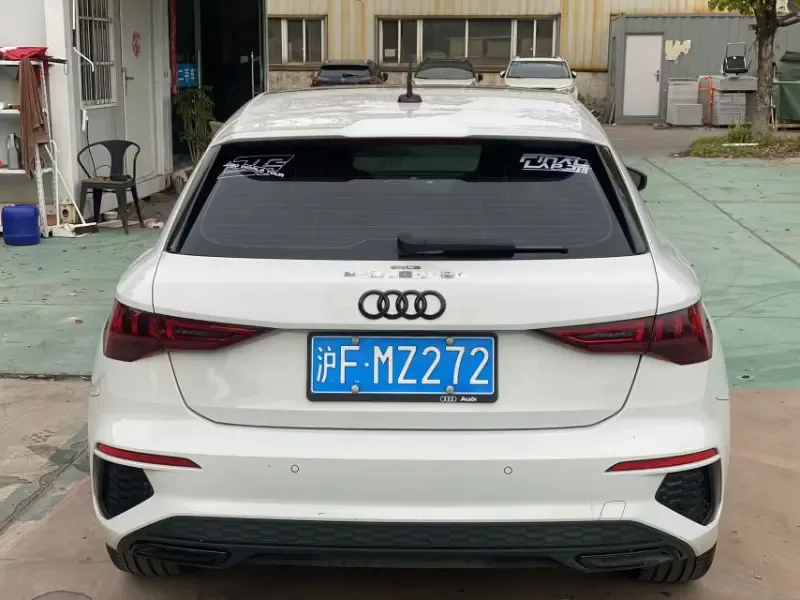 Audi A3 Sportback 35 TFSI stylish and sporty 2022 — миниатюра 2