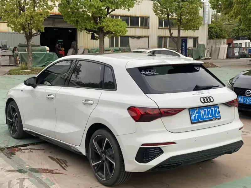 Audi A3 Sportback 35 TFSI stylish and sporty 2022 — миниатюра 4