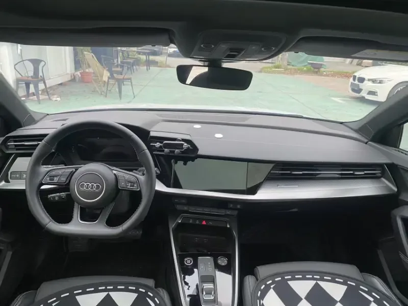 Audi A3 Sportback 35 TFSI stylish and sporty 2022 — миниатюра 5