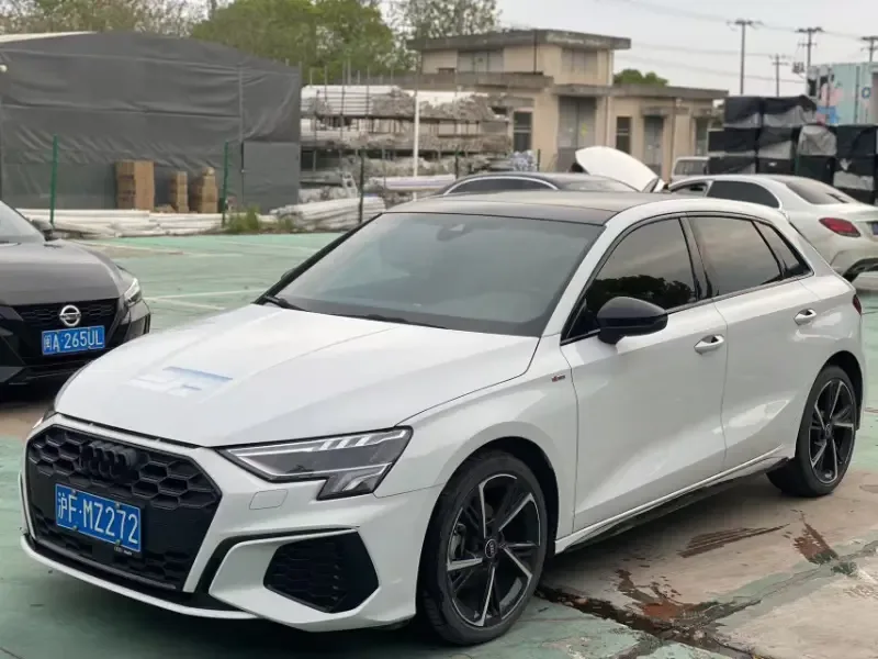 Audi A3 Sportback 35 TFSI stylish and sporty 2022 — фото 1, купить с доставкой в Москву