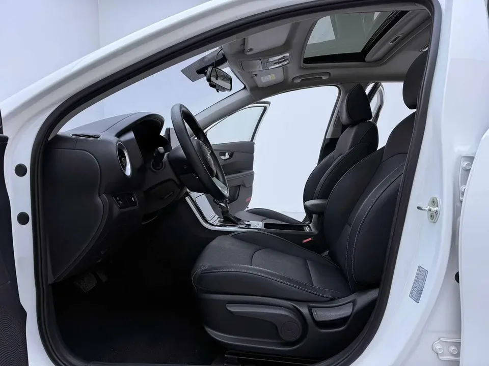 Kia K3 1.5L IVT Fashion Edition 2022 — миниатюра 3