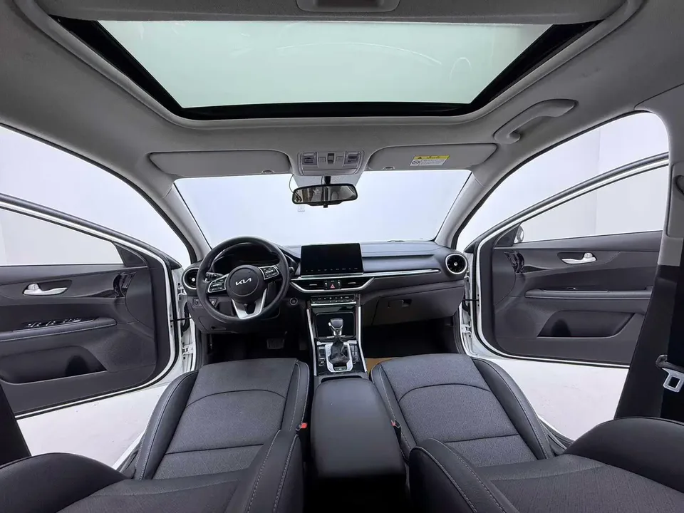 Kia K3 1.5L IVT Fashion Edition 2022 — миниатюра 5