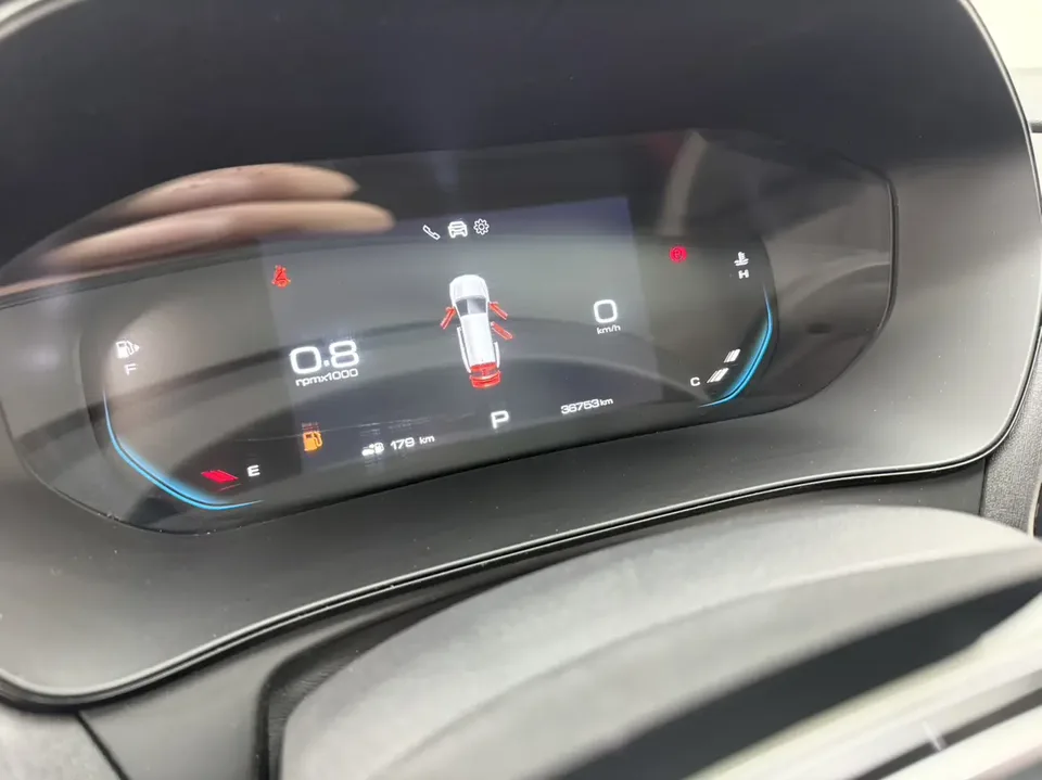 Wuling Capgemini Victory 1.5T CVT flagship model 2022 — миниатюра 3