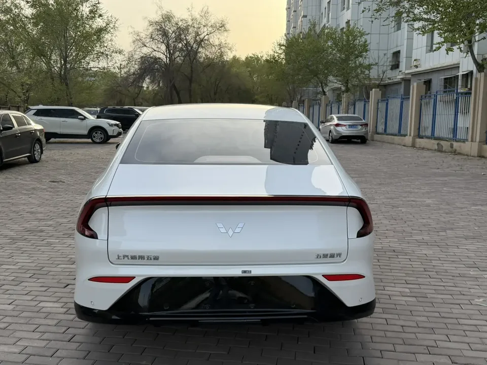 Wuling Starlight PHEV Starlight PHEV 2025 70km Smart Standard 2025 — thumbnail 2