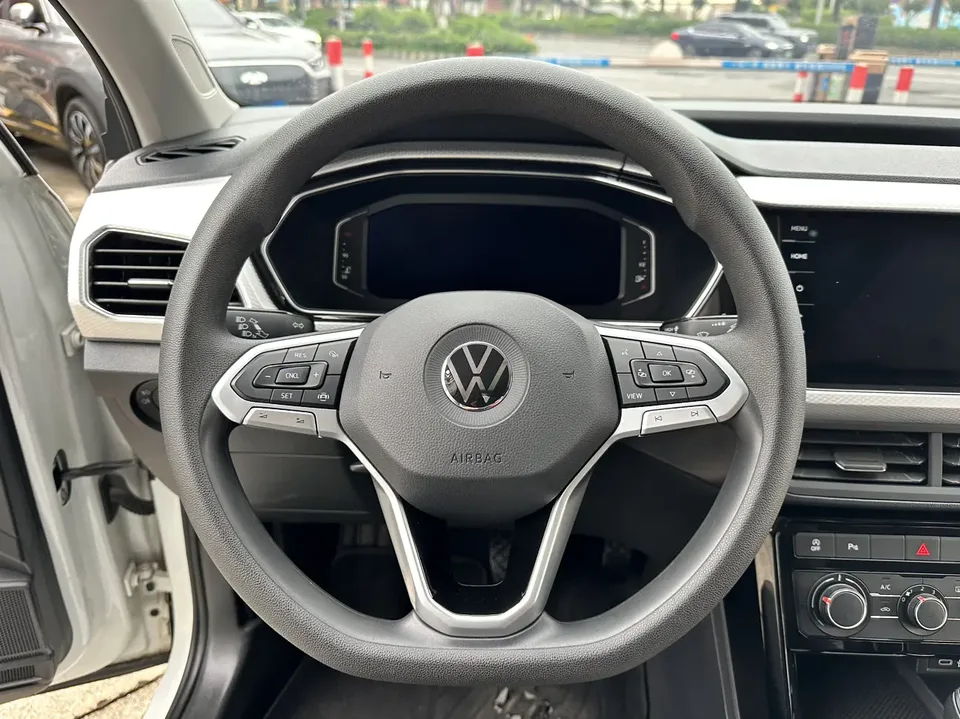 Volkswagen Explore the shadows Explore the shadows 2021 1.5L Automatic Joy-Link Edition 2023 — thumbnail 5