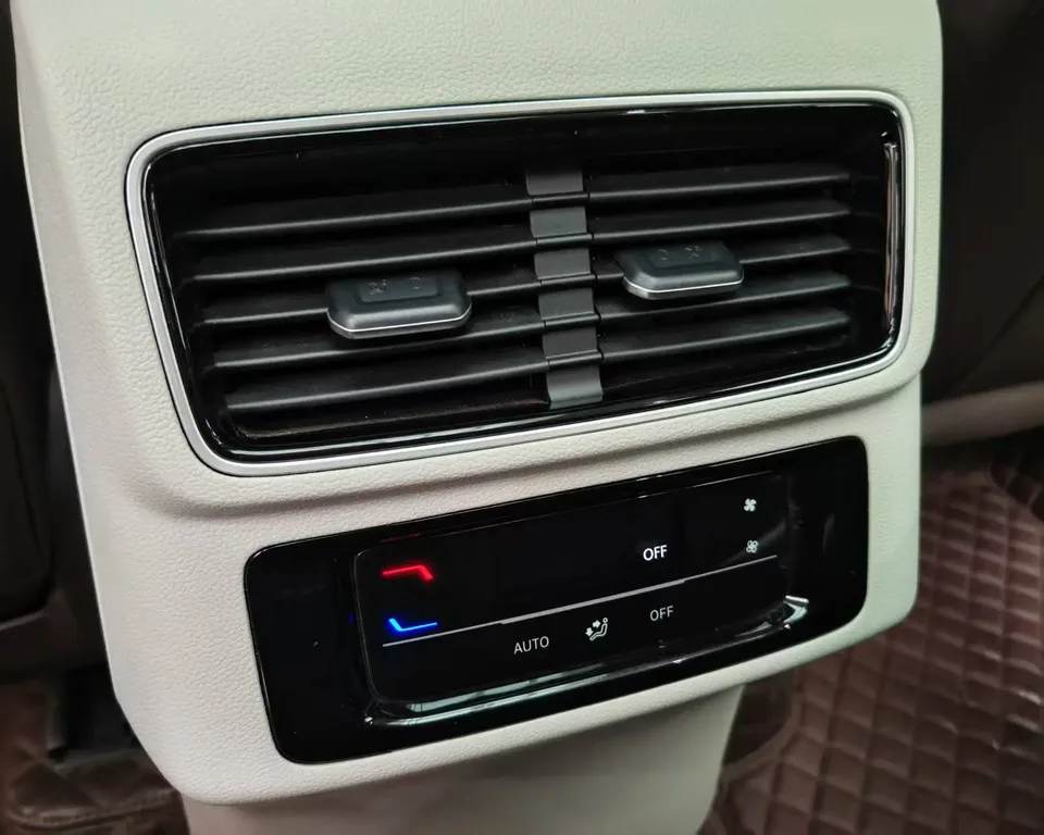 Volkswagen Patrol 2023 Lanxun 380TSI 4WD R-Line Touring Edition 2023 — миниатюра 3