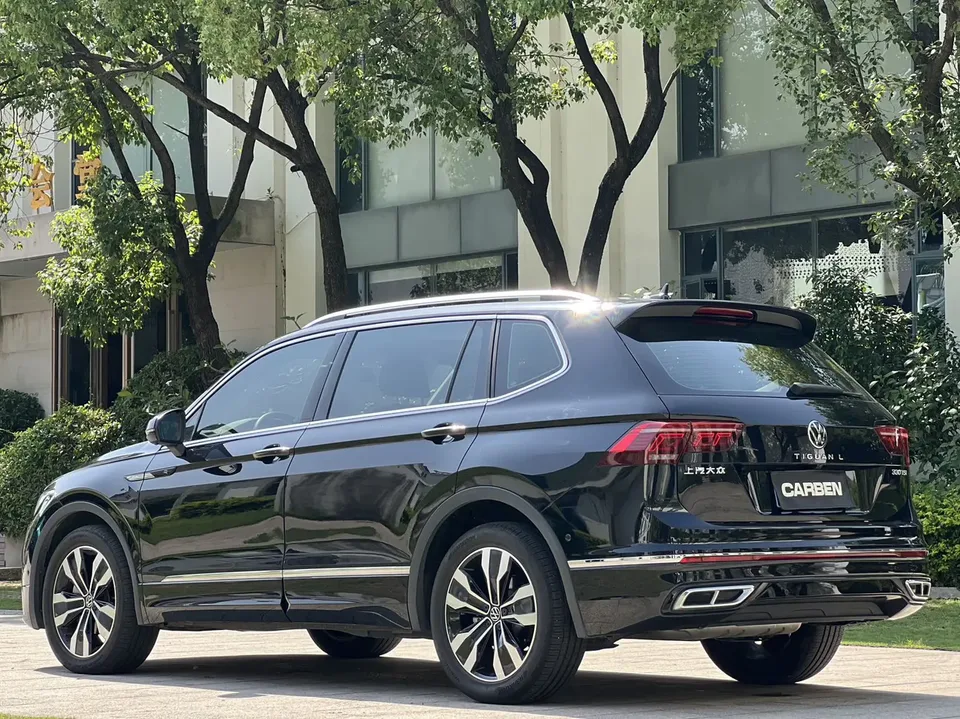 Volkswagen Tiguan L Tiguan L 2024 330TSI 2WD R-Line Enjoy Edition 2023 — миниатюра 4