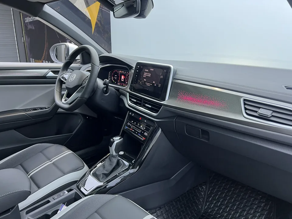 Volkswagen T-Roc 300TSI DSG Chenguang Edition 2025 — миниатюра 3