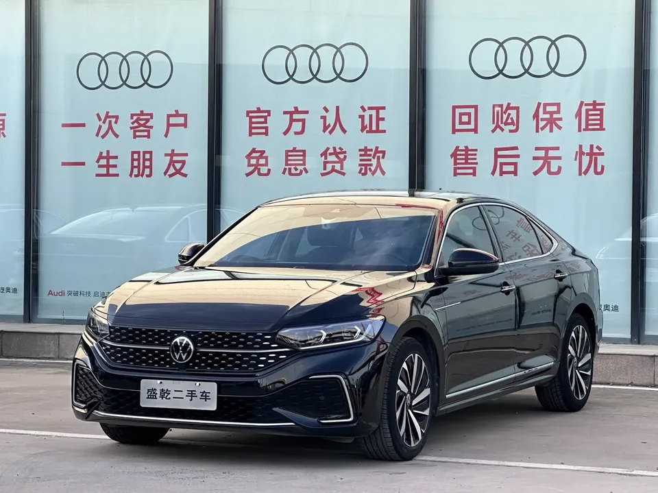 Volkswagen Passat 2023