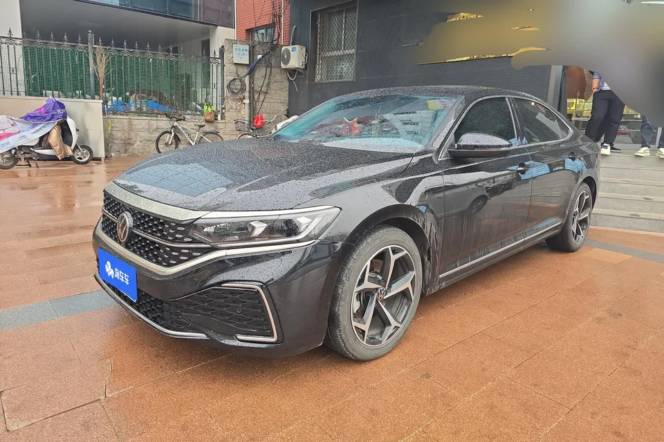 Volkswagen Passat 2023