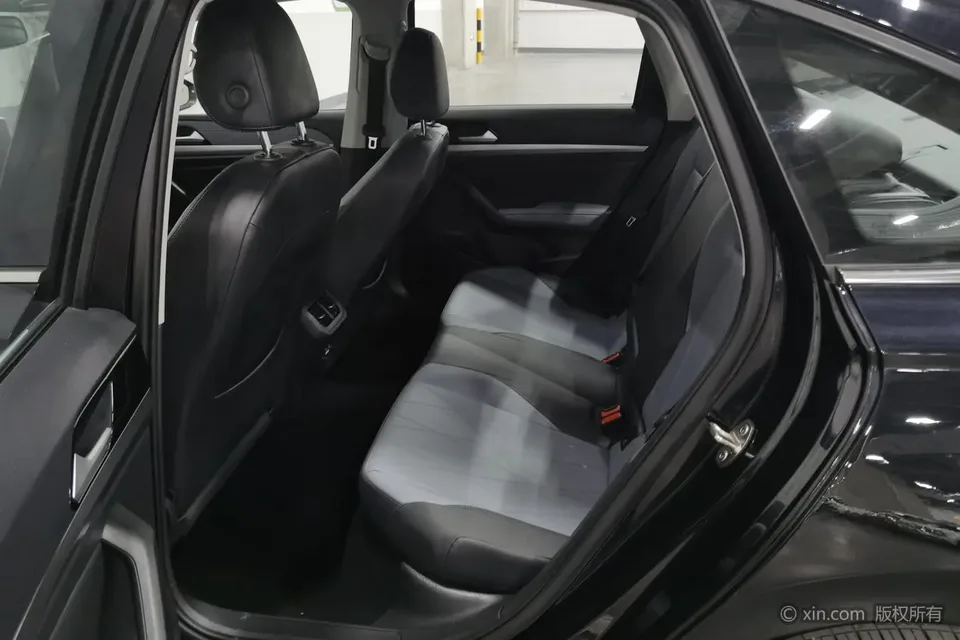 Volkswagen Lavida Lavida 2024 1.5L Automatic 5 Million Edition 2024 — миниатюра 4
