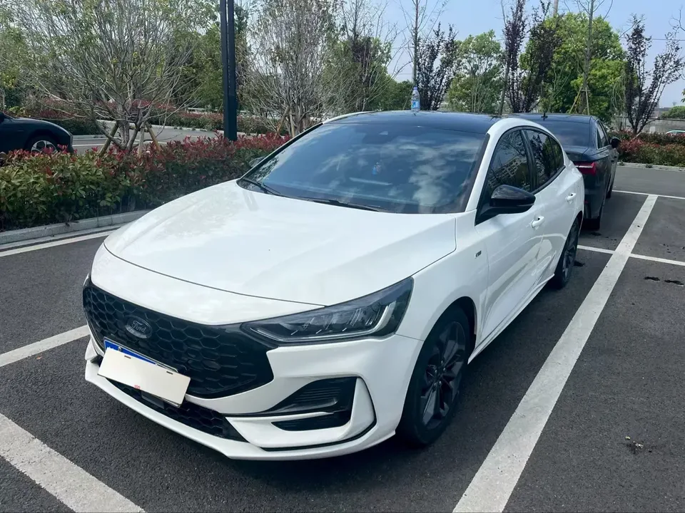 Ford Focus 2023