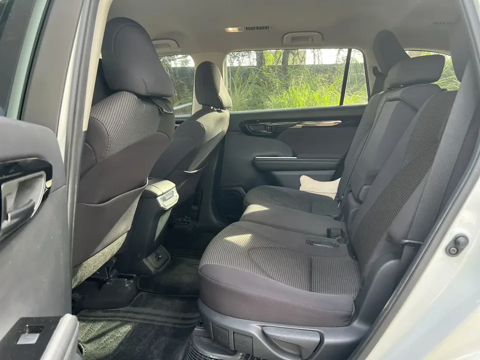 Toyota Highlander Highlander 2022 Hybrid 2.5L 4WD Elite Edition 7 Seaters 2022 — thumbnail 4