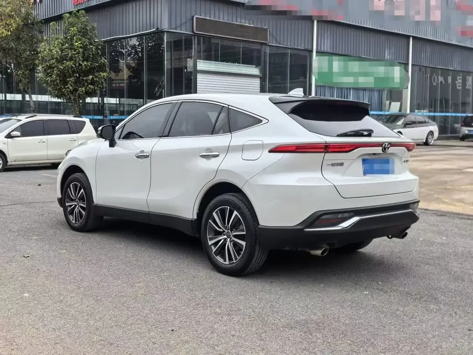 Toyota HARRIER Lingfang Harrier 2022 2.0L CVT 2WD Progressive Edition 2023 — миниатюра 2