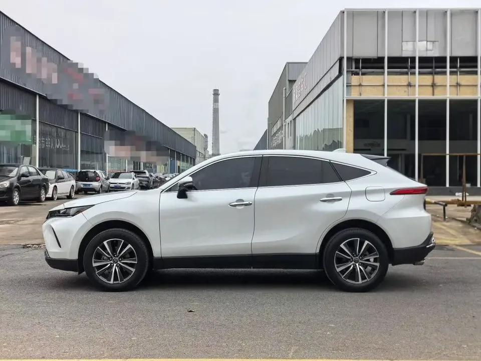 Toyota HARRIER Lingfang Harrier 2022 2.0L CVT 2WD Progressive Edition 2023 — миниатюра 4