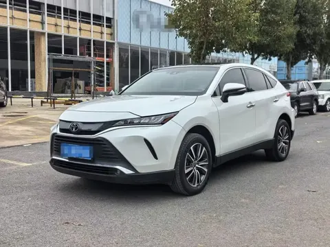 Toyota HARRIER 2023 buy in Moscow