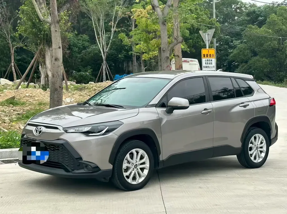 Toyota Frontlander 2023