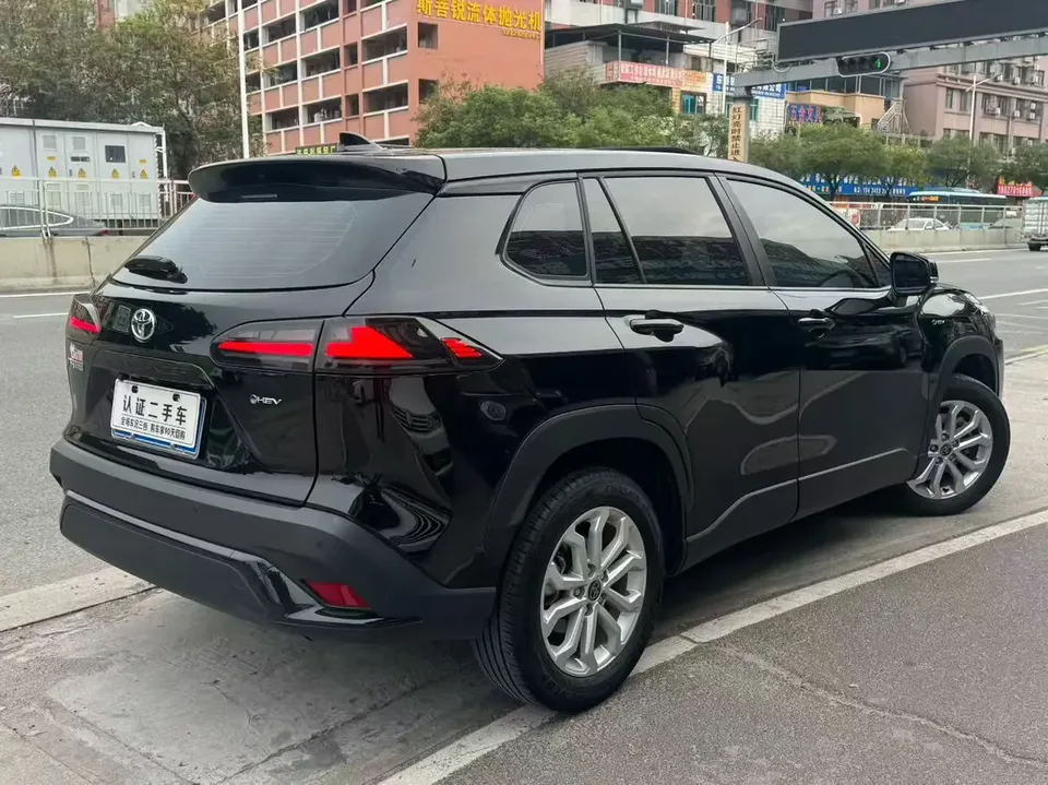 Toyota Frontlander 2.0L Intelligent Electric Hybrid Dual Engine Leading Edition 2025 — миниатюра 4