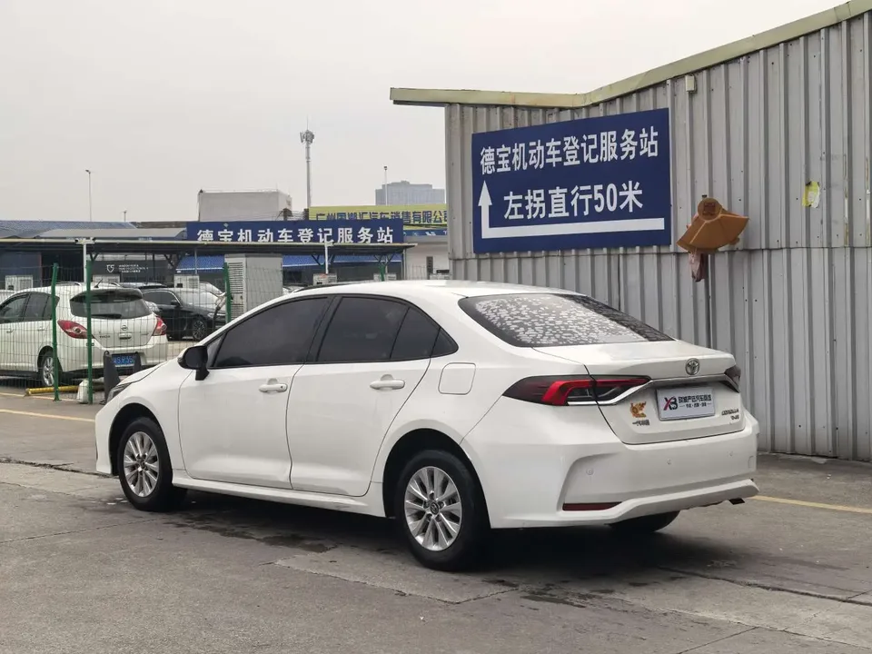 Toyota Corolla 1.2T S-CVT Pioneer PLUS Edition 2022 — миниатюра 2