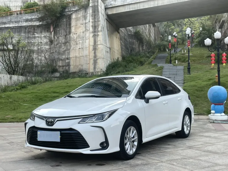Toyota Corolla Corolla 2021 1.2T S-CVT Elite Edition 2022 — photo 1, buy with delivery to Moscow