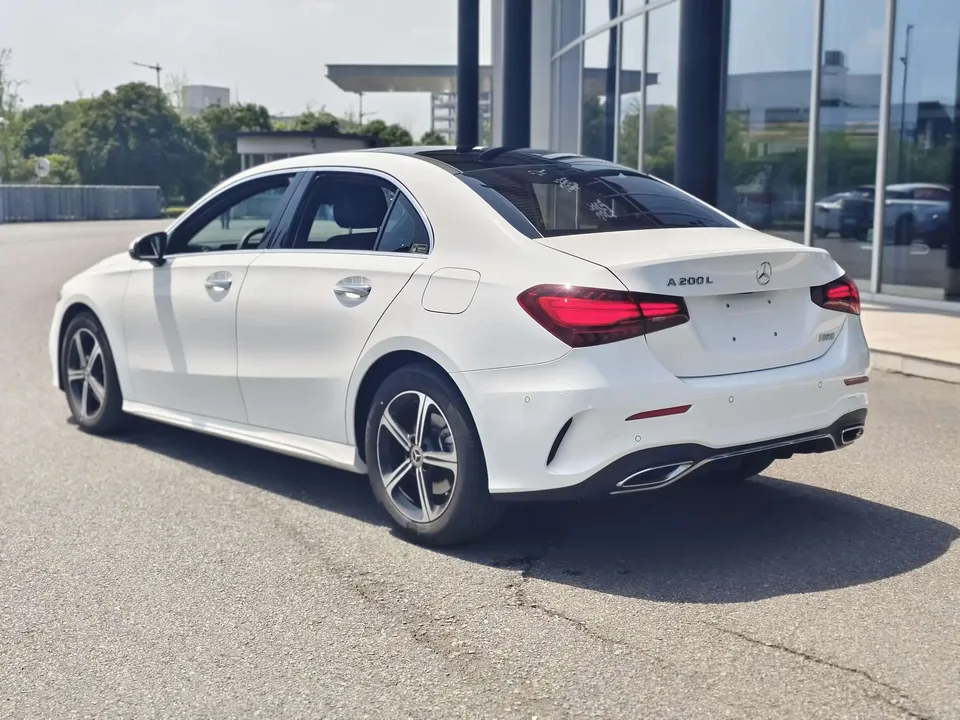 Mercedes-Benz Mercedes Benz A Class Mercedes-Benz A-Class 2024 facelift A 200 L fashion version 2024 — миниатюра 2