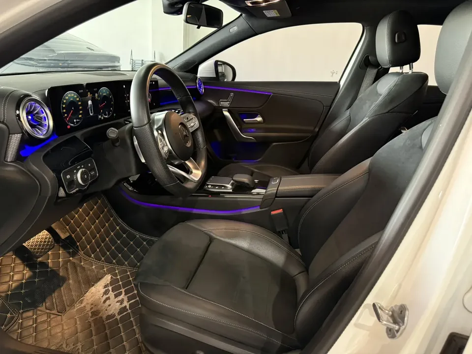 Mercedes-Benz Mercedes Benz A Class Mercedes-Benz A-Class 2023 A 200 L Sports Sedan Fashion Edition 2022 — миниатюра 5