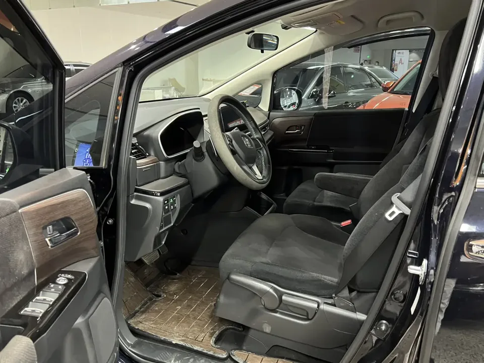 Honda Odyssey Odyssey 2024 2.0L Sharp Enjoy Edition 2024 — миниатюра 3