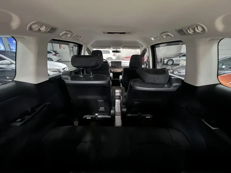 Honda Odyssey Odyssey 2024 2.0L Sharp Enjoy Edition 2024 — миниатюра 5