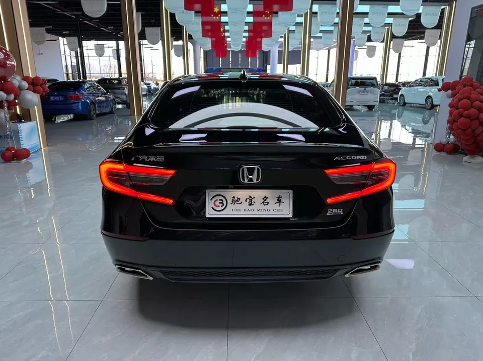 Honda Accord Accord 2022 260TURBO Deluxe Edition 2022 — миниатюра 4
