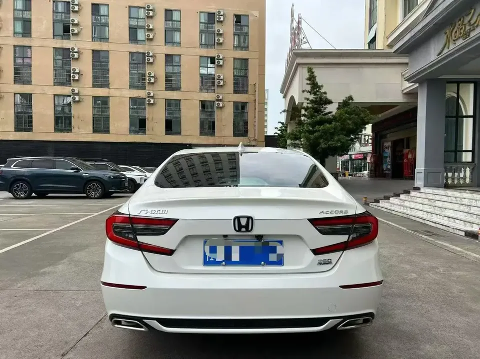 Honda Accord 2022 Accord 260TURBO Fantasy Night Premium Edition 2023 — миниатюра 2