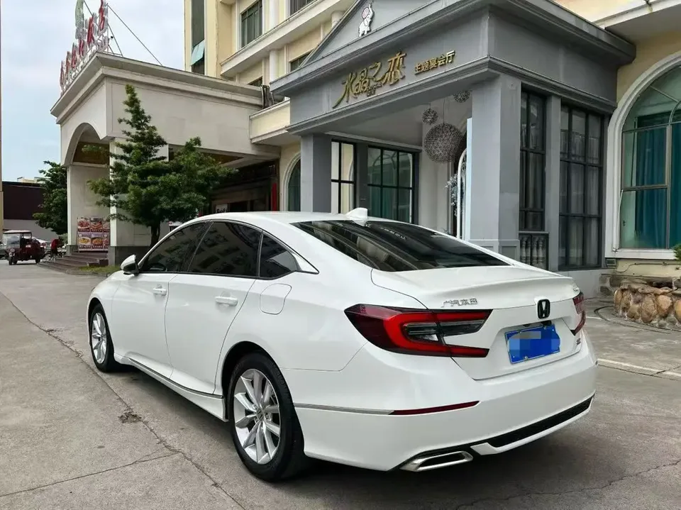 Honda Accord 2022 Accord 260TURBO Fantasy Night Premium Edition 2023 — миниатюра 4