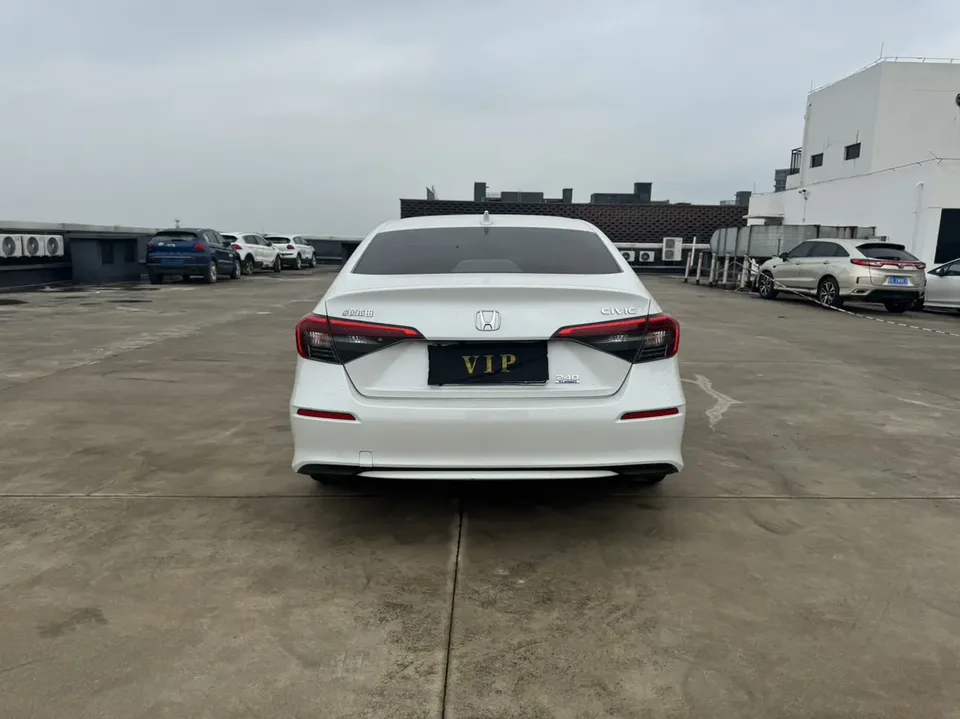 Honda CIVIC 2022 Civic 240TURBO CVT Dynamic Edition 2022 — миниатюра 2