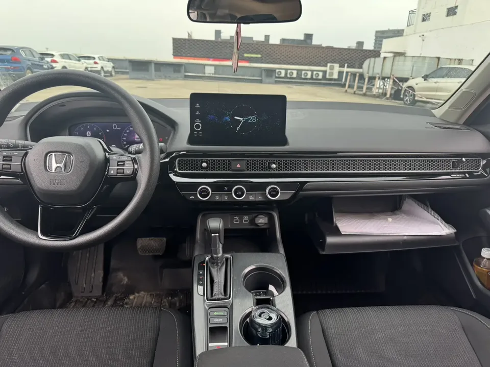 Honda CIVIC 2022 Civic 240TURBO CVT Dynamic Edition 2022 — миниатюра 3