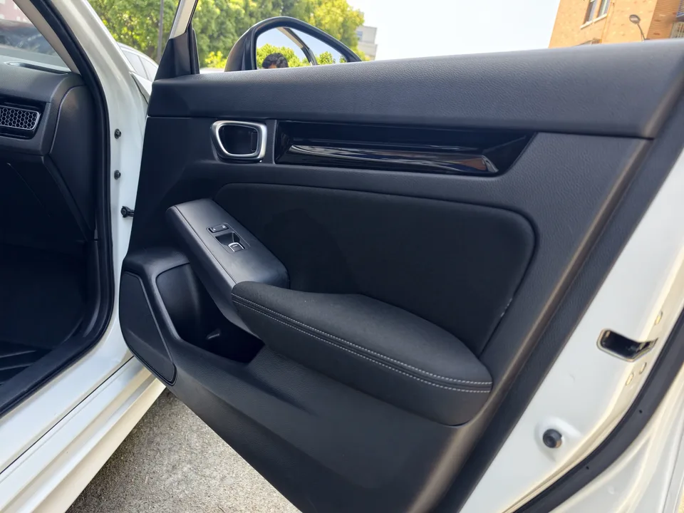 Honda CIVIC 2022 Civic 240TURBO CVT Ignition Edition 2022 — миниатюра 3